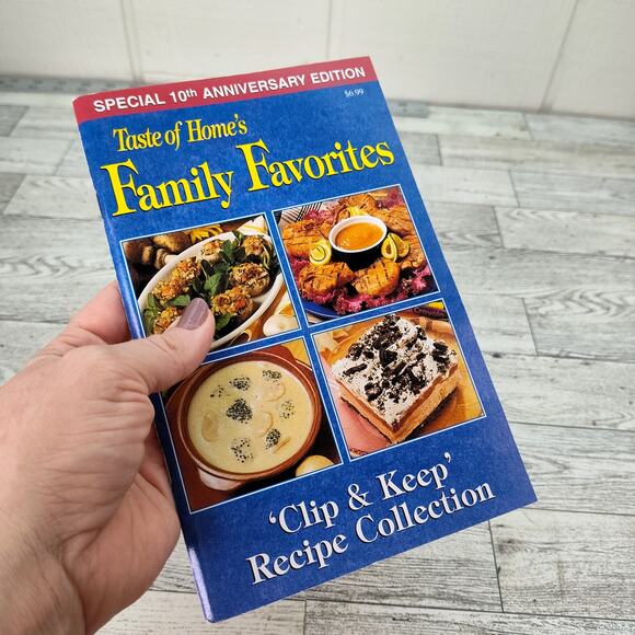 Taste of Home Family Favorites RECIPE CARD Style Cookbook Booklet 2002 - Picture 1 of 10